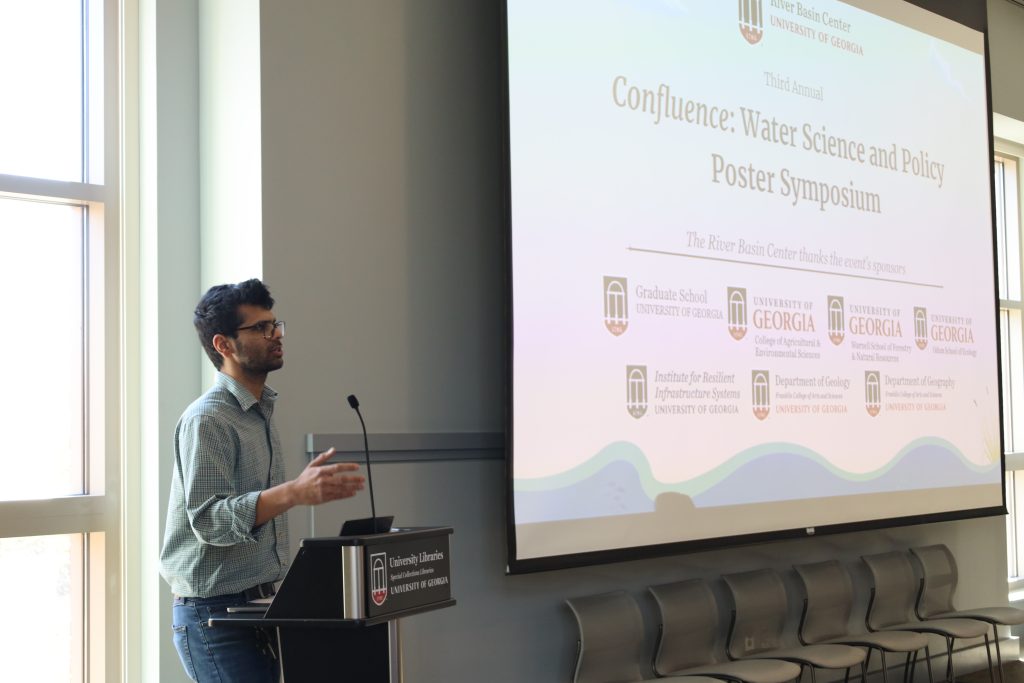 Sechindra Vallury welcomes people to the event.